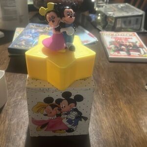 Vintage 1989 avon mickey & Minnie jewelry organizer